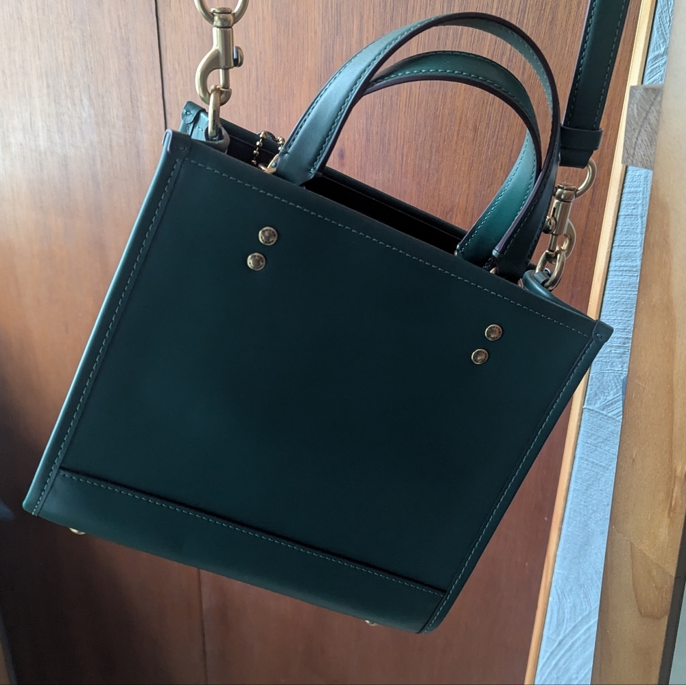 Disney x Coach Dempsey Tote 22 with Mickey Minnie Mouse Sled Motif - Picture 4 of 5